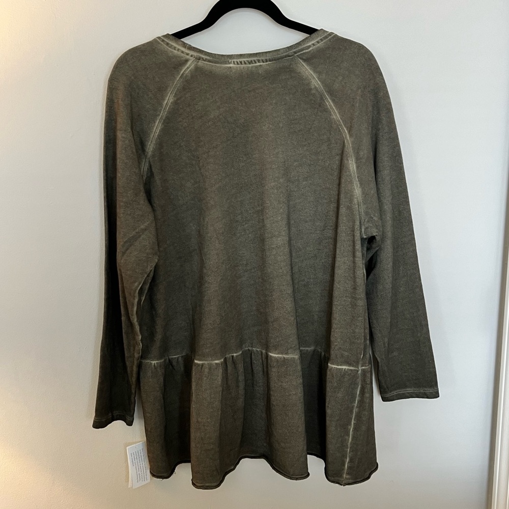 Style & Co Olive Green Ruffle Raglan Dolman sleeve Sweatshirt size 1X NWT - Picture 2 of 8